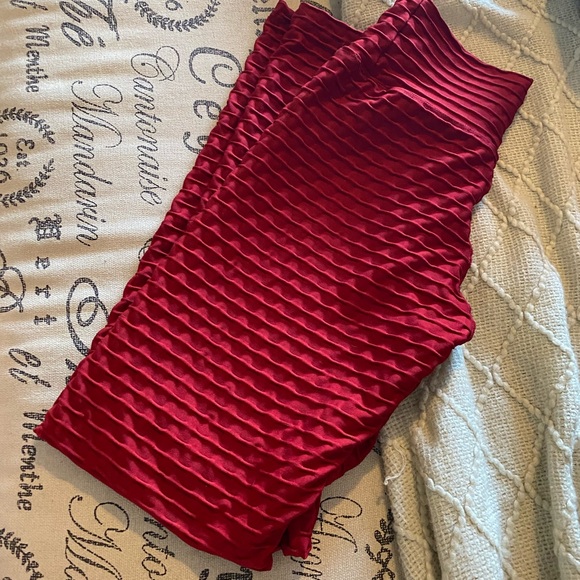 Red pair of Brazilian leggings - Picture 1 of 2